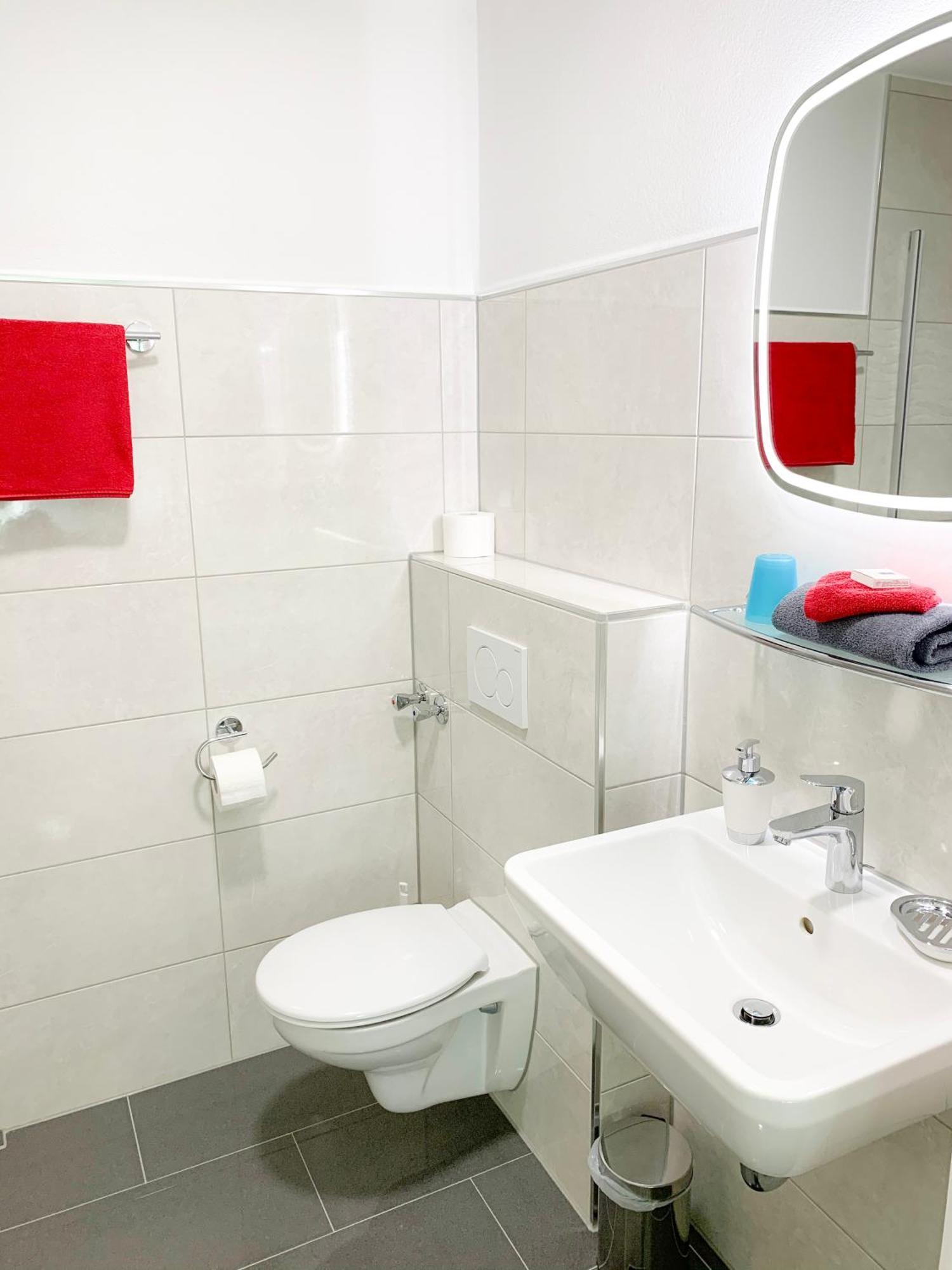 Hotel Post Muhlacker Bagian luar foto
